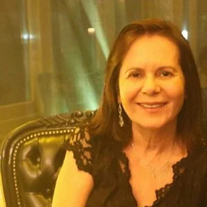 Dra. Teressa Guzman